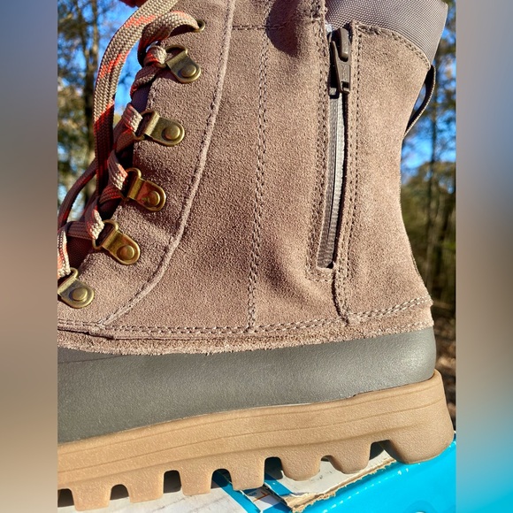 Baretraps Yasmen Brown Orange Rain Snow Boots Women's Size 9 NWT - Picture 4 of 11